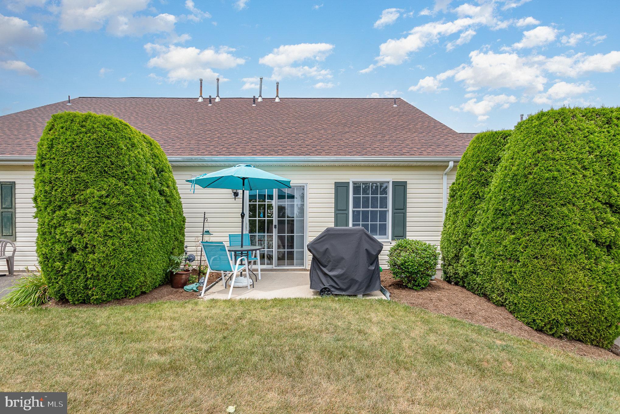 LONGSTOWN VILLAGE - Residential