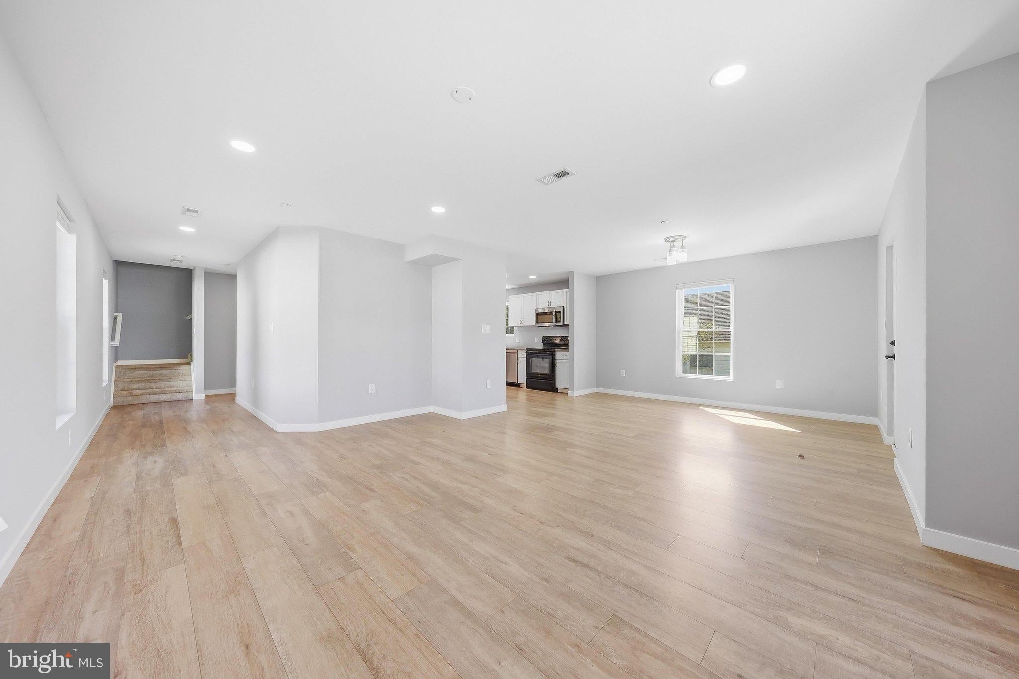 838 ROSE HILL AVENUE