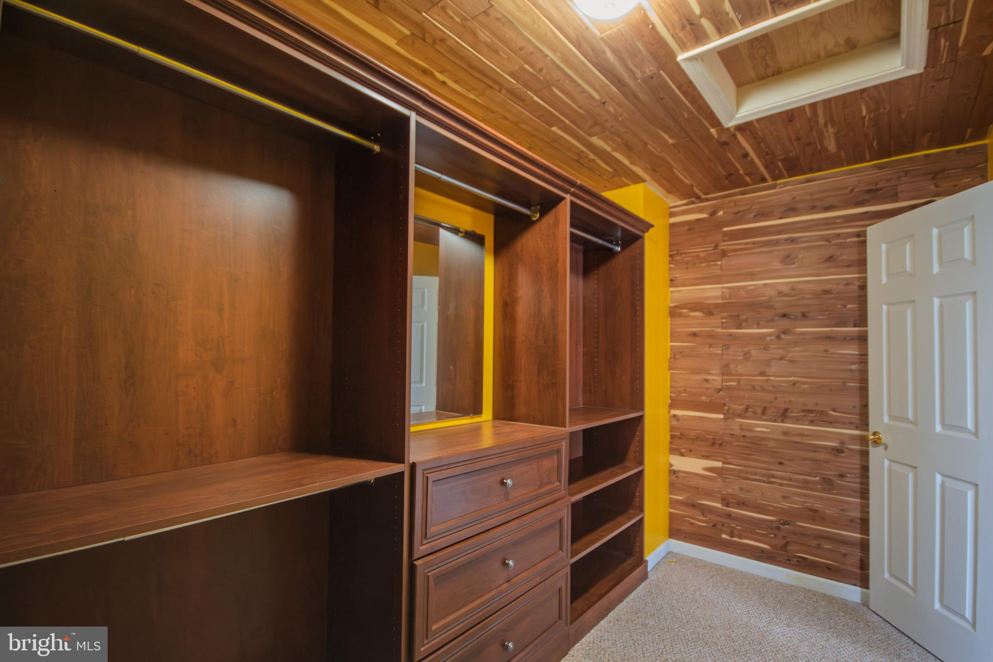 WATERS EDGE - Residential