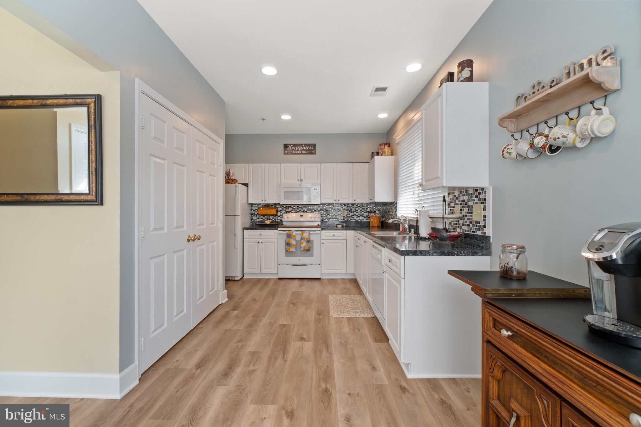 WELLFLEET MEWS - Residential