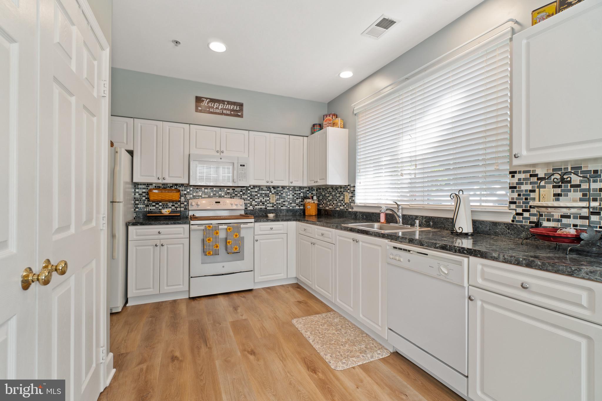 WELLFLEET MEWS - Residential