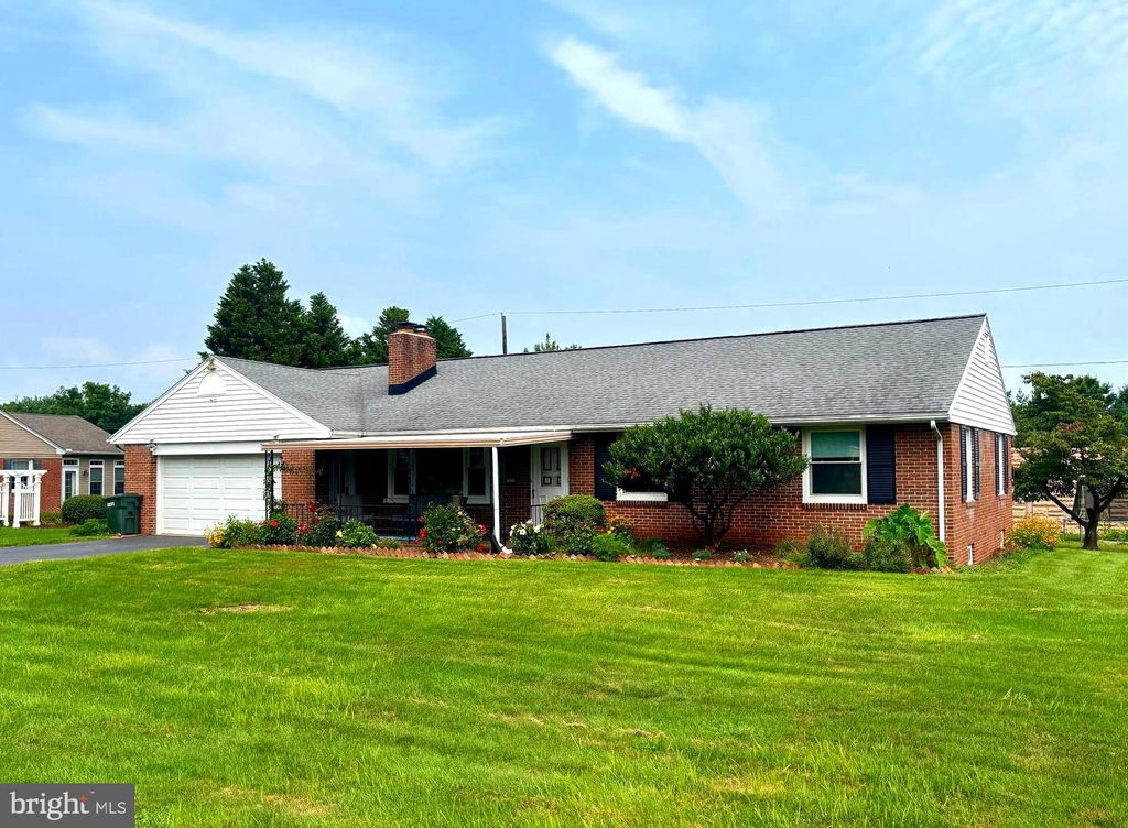 Photo of 1977 Drexel Avenue, LANCASTER, PA 17602 (MLS # PALA2074210)