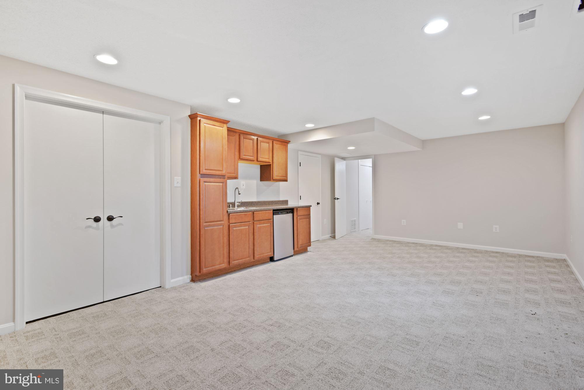 GATE POST ESTATES - Residential