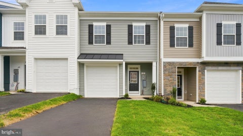 Townhouse For Sale - 613 Slick Terrace<br/> MARTINSBURG, WV 25403