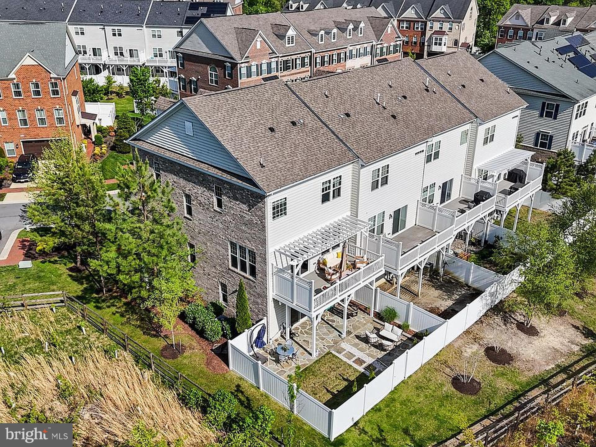 2805 MEDSTEAD LANE