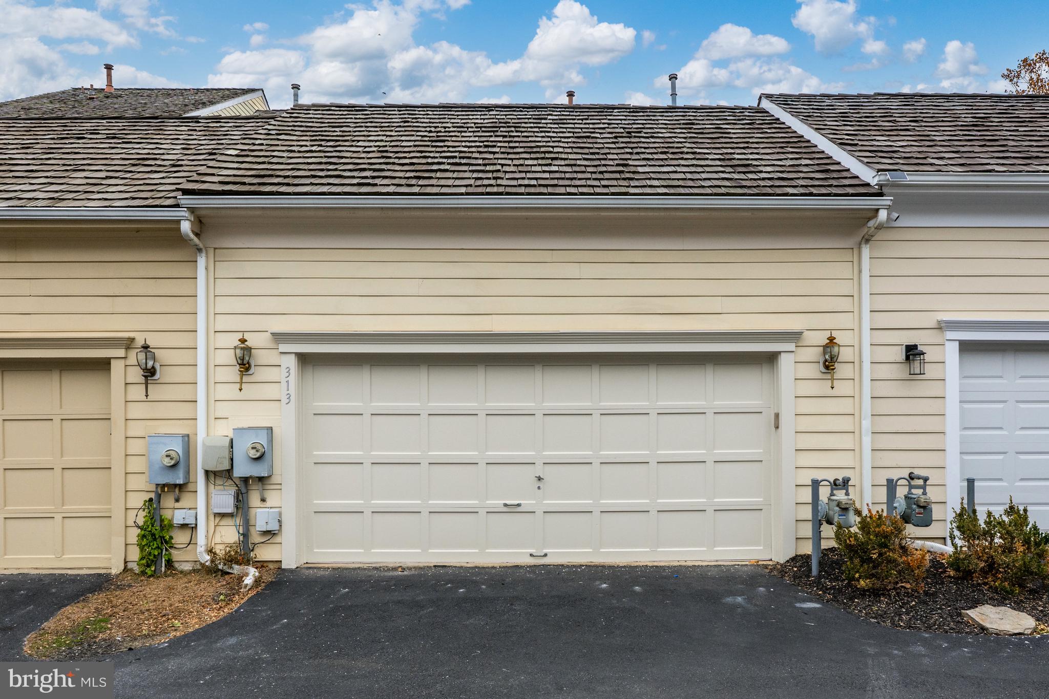 KENTLANDS MIDTOWN - Residential