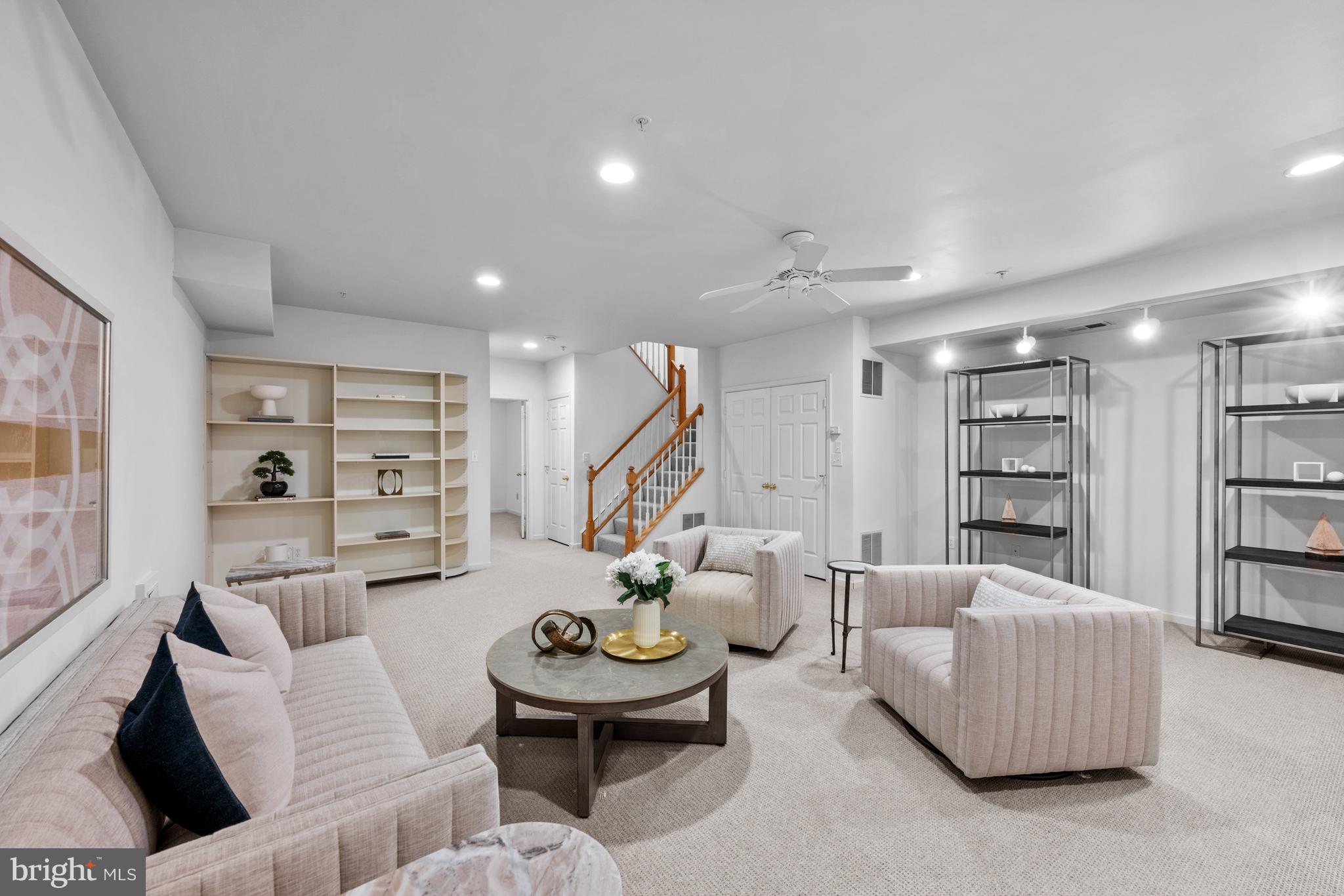 KENTLANDS MIDTOWN - Residential