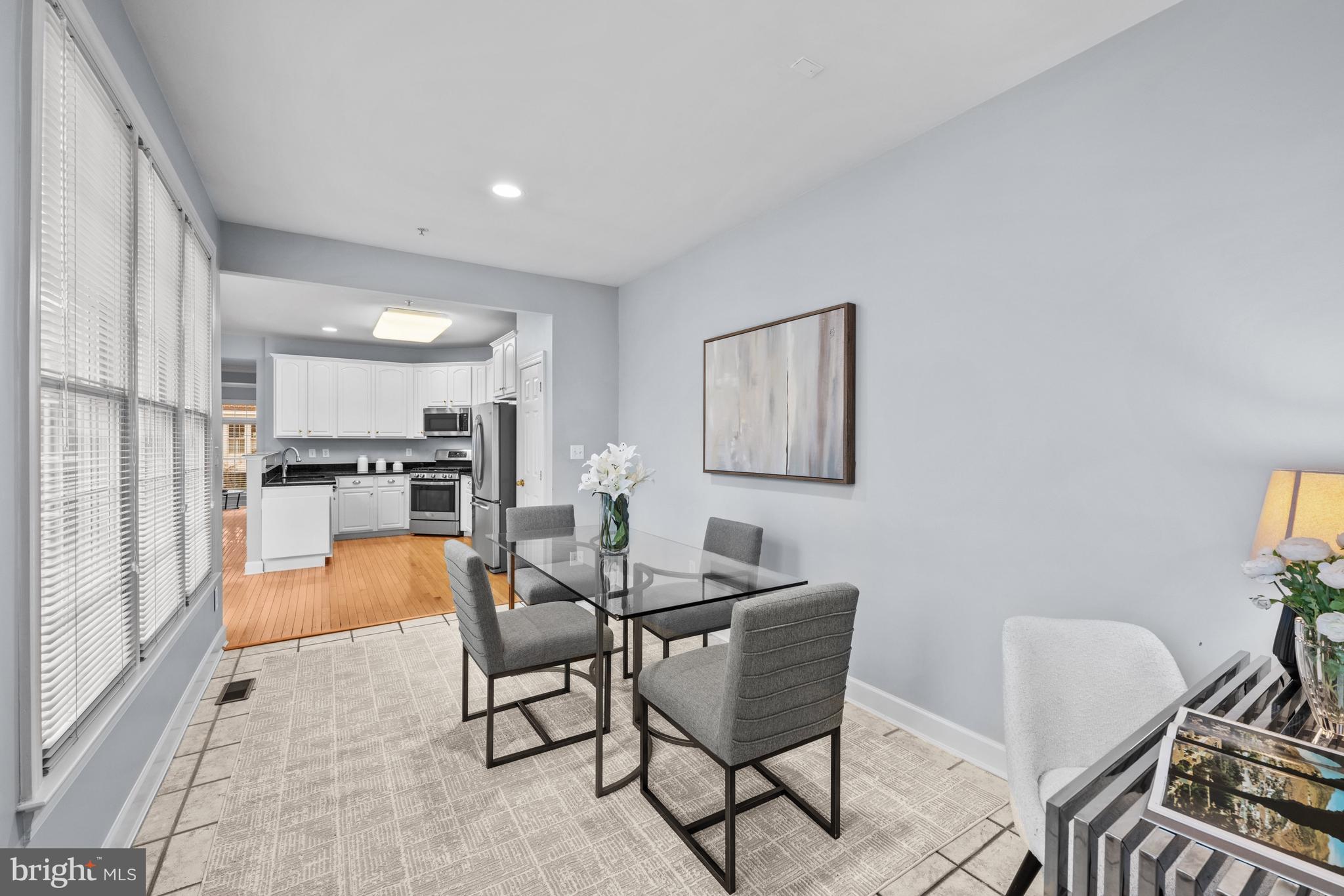 KENTLANDS MIDTOWN - Residential