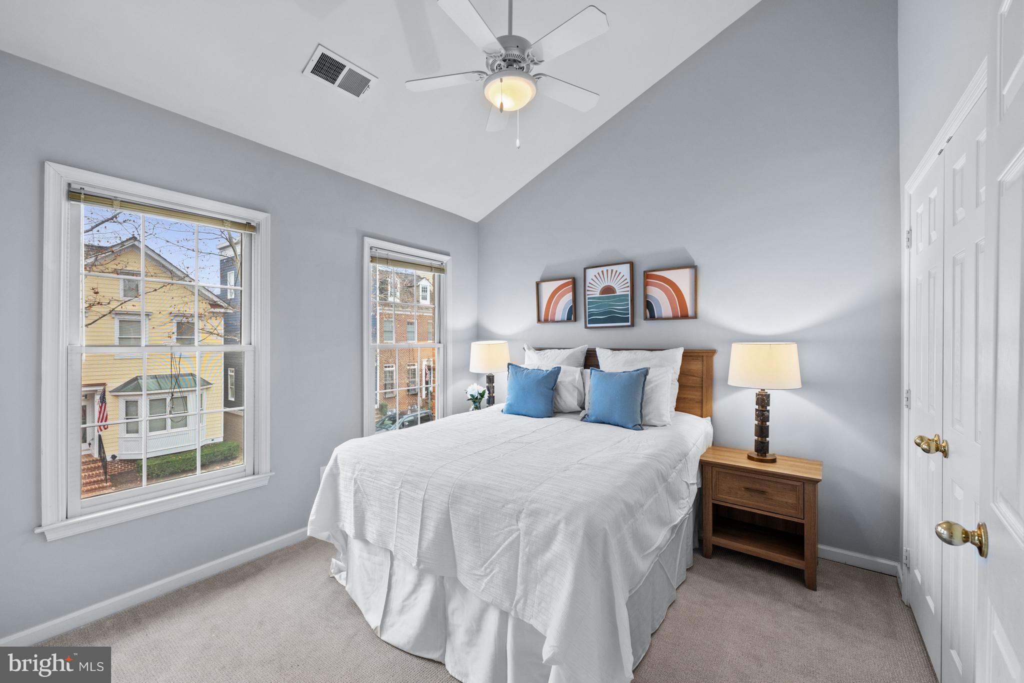 KENTLANDS MIDTOWN - Residential