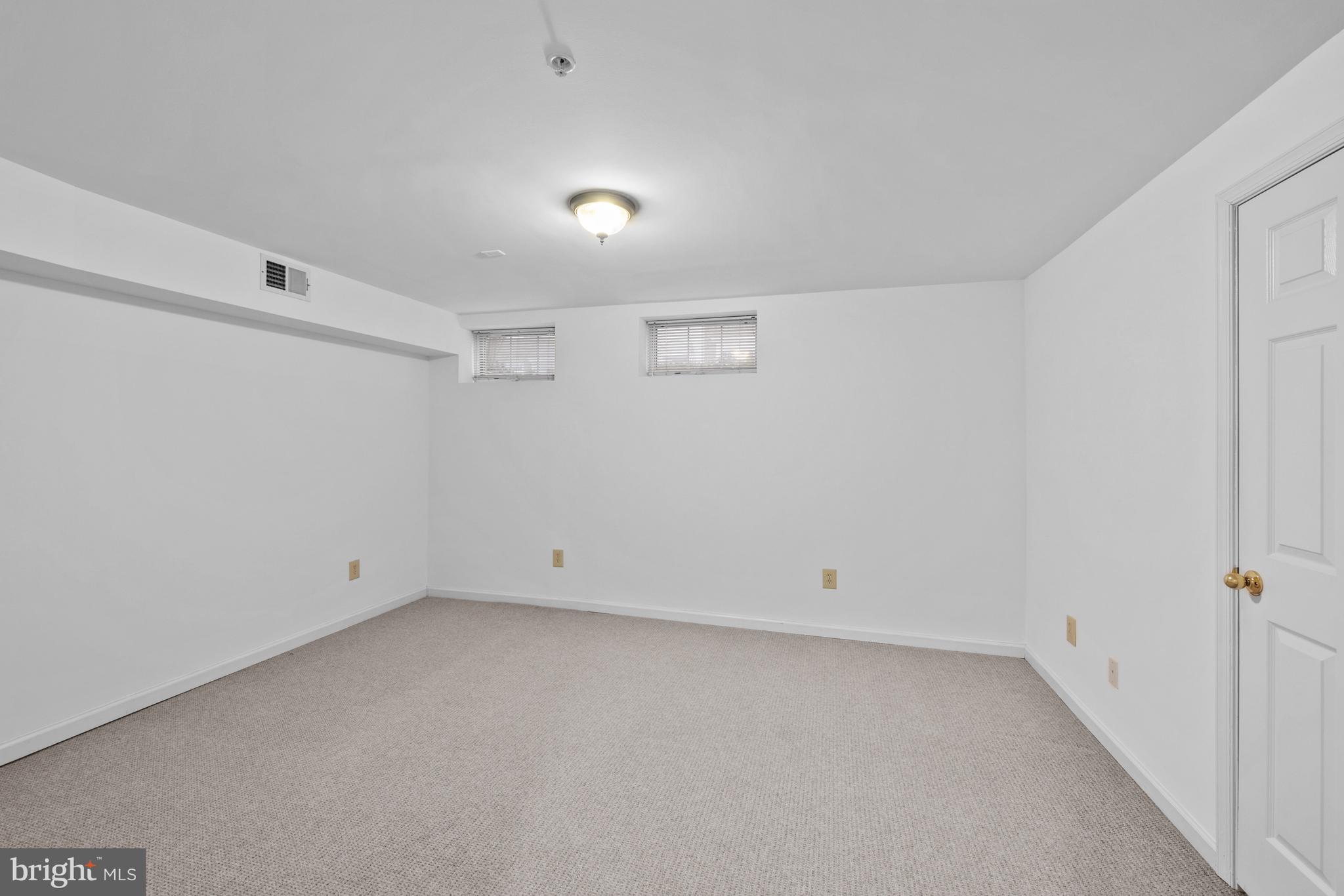 KENTLANDS MIDTOWN - Residential