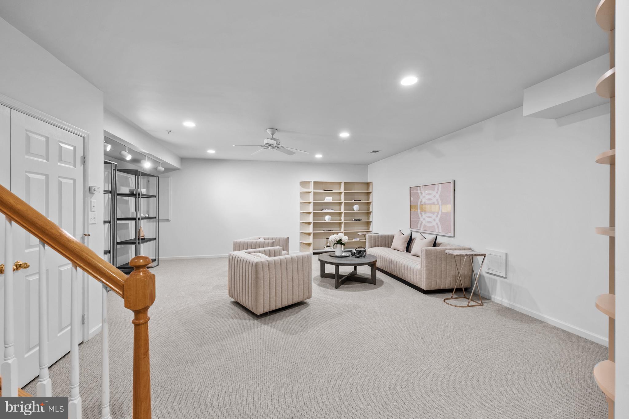 KENTLANDS MIDTOWN - Residential