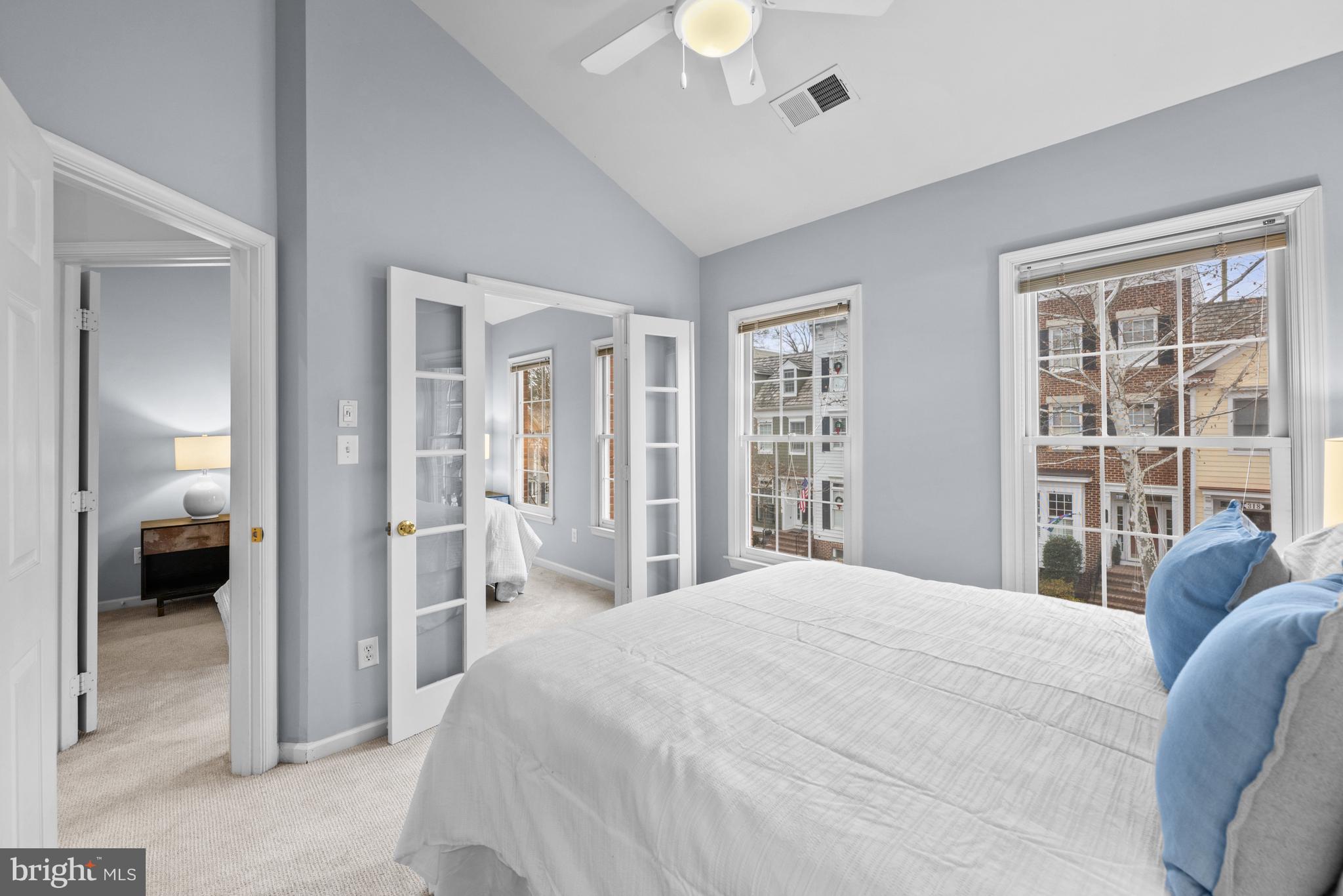 KENTLANDS MIDTOWN - Residential