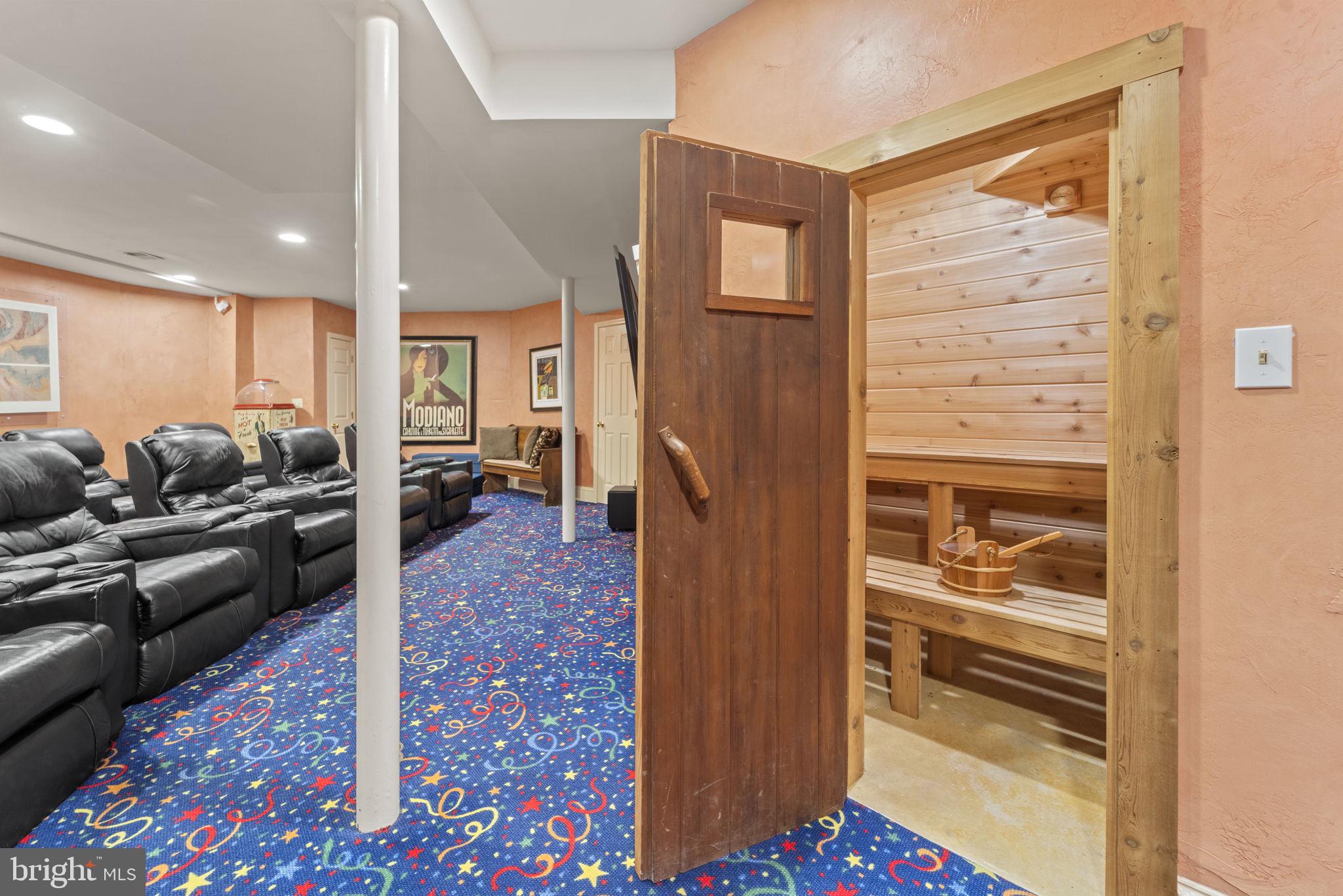 POTOMAC FALLS - Residential