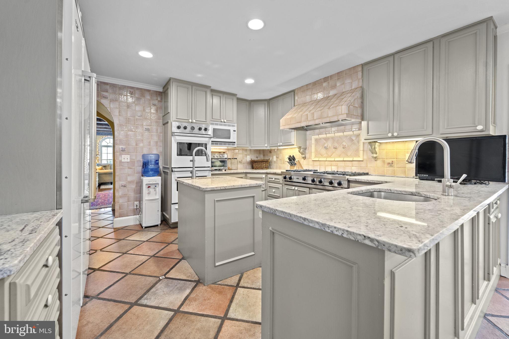 POTOMAC FALLS - Residential