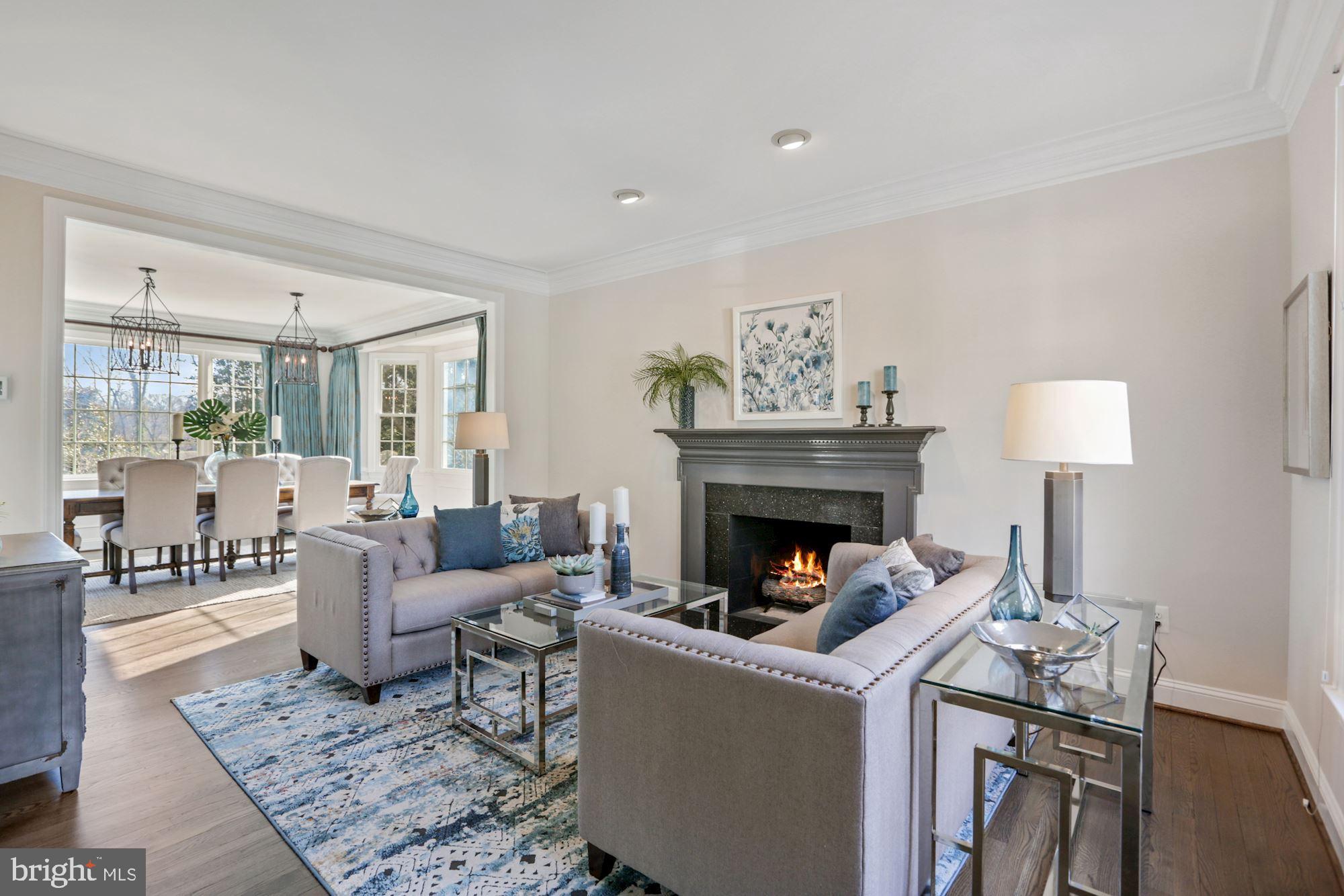 COUNTRY CLUB HILLS - Residential