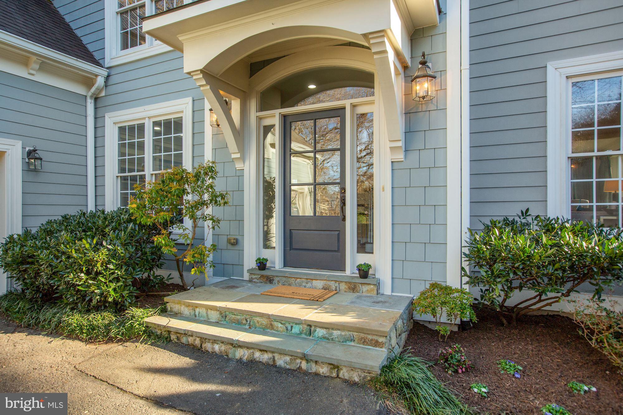 COUNTRY CLUB HILLS - Residential