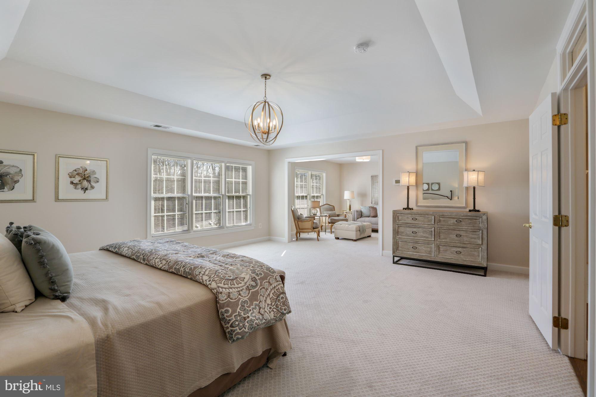 COUNTRY CLUB HILLS - Residential