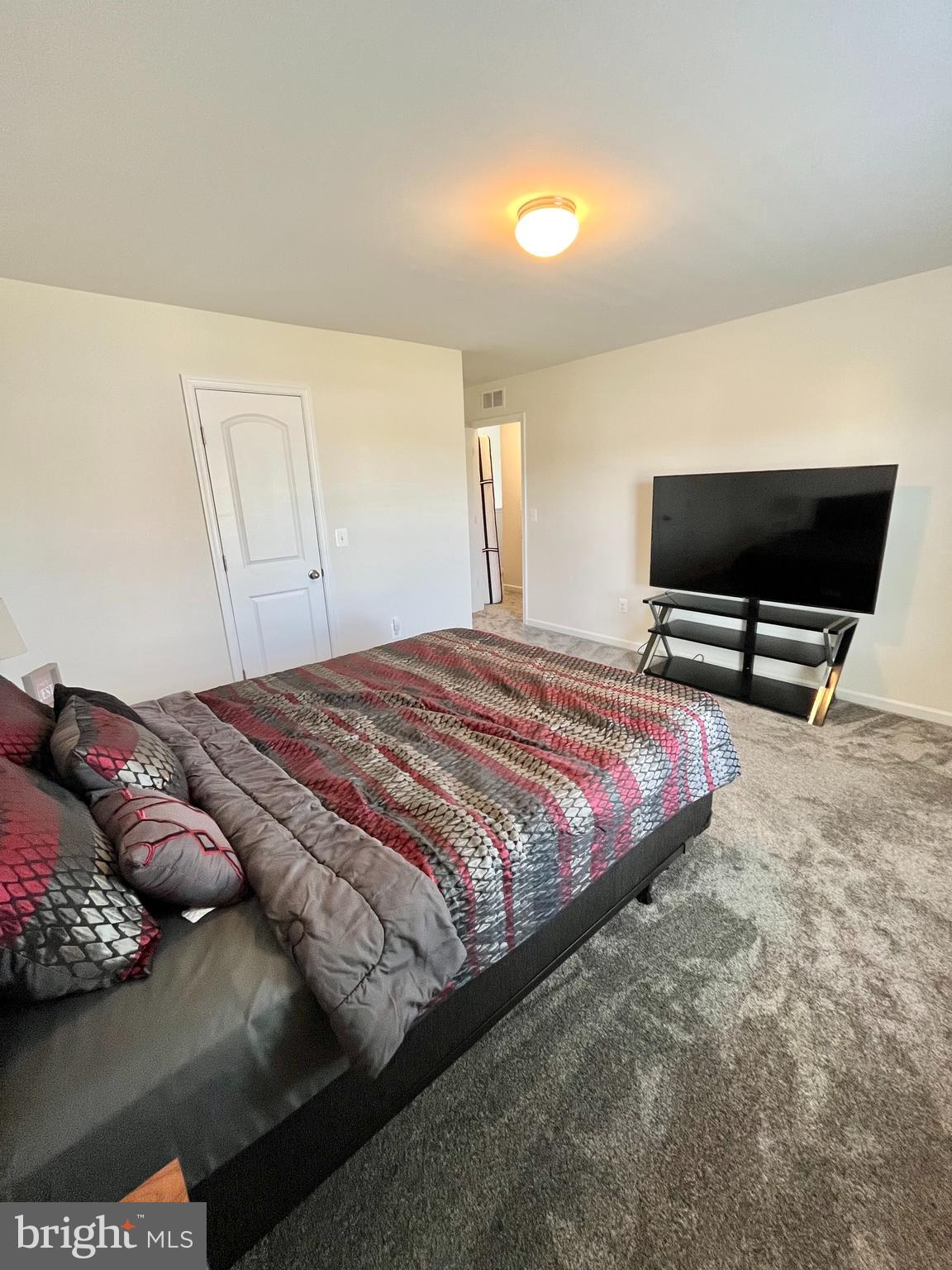 MCGINNIS POINT - Residential