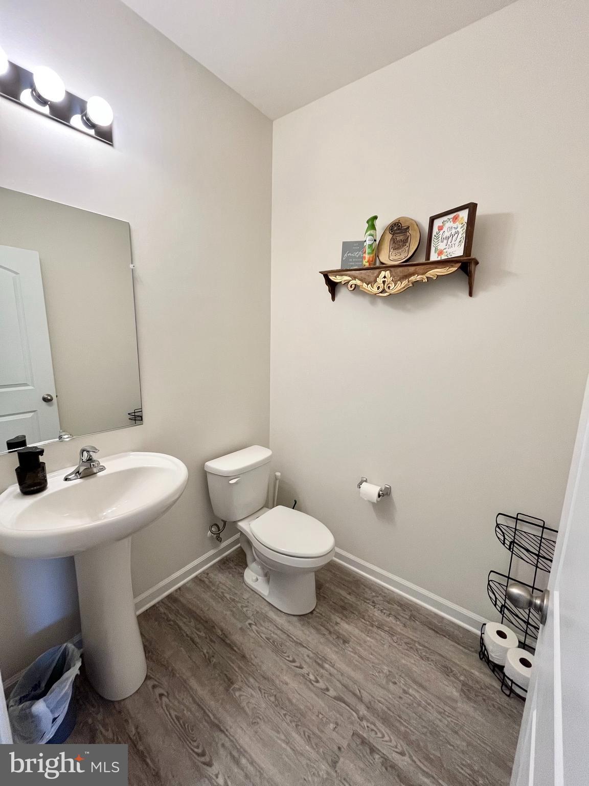 MCGINNIS POINT - Residential