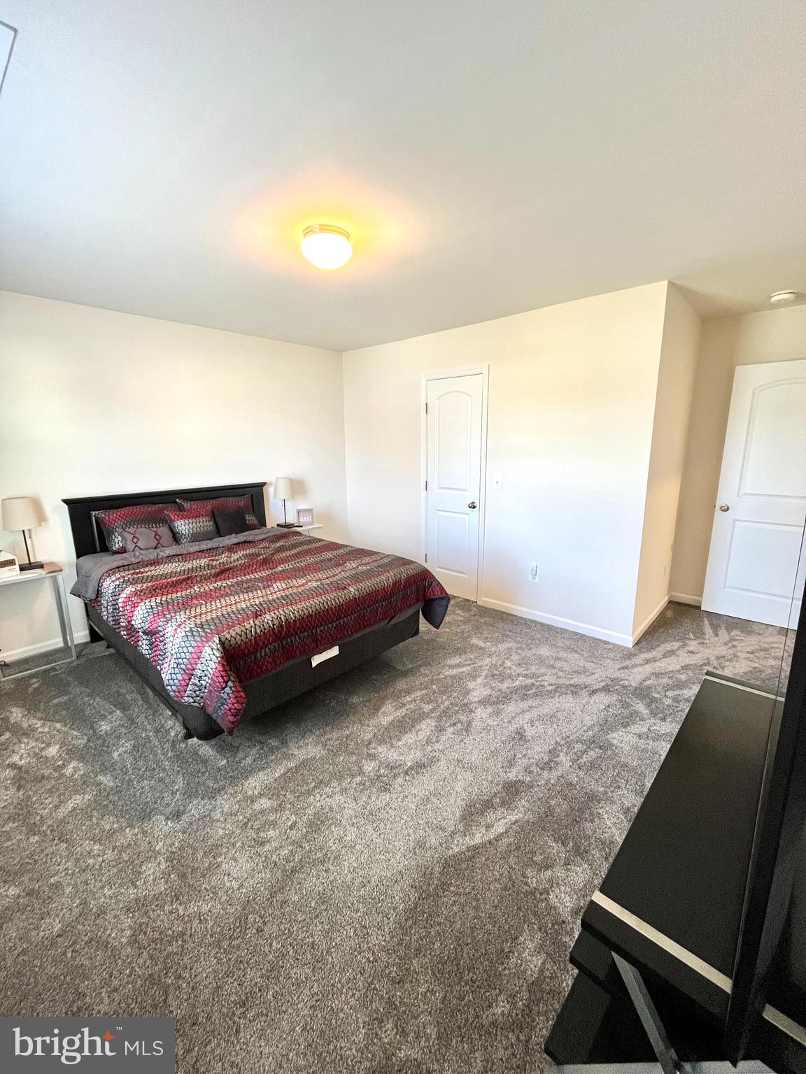 MCGINNIS POINT - Residential