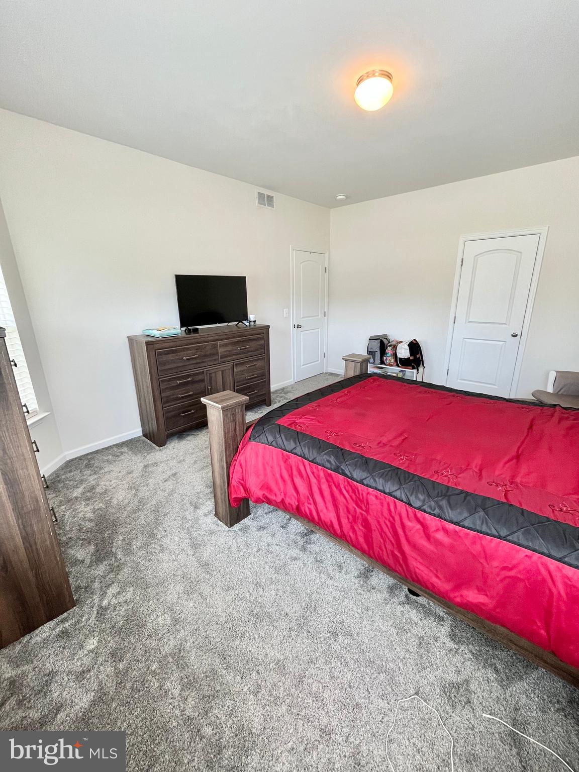 MCGINNIS POINT - Residential