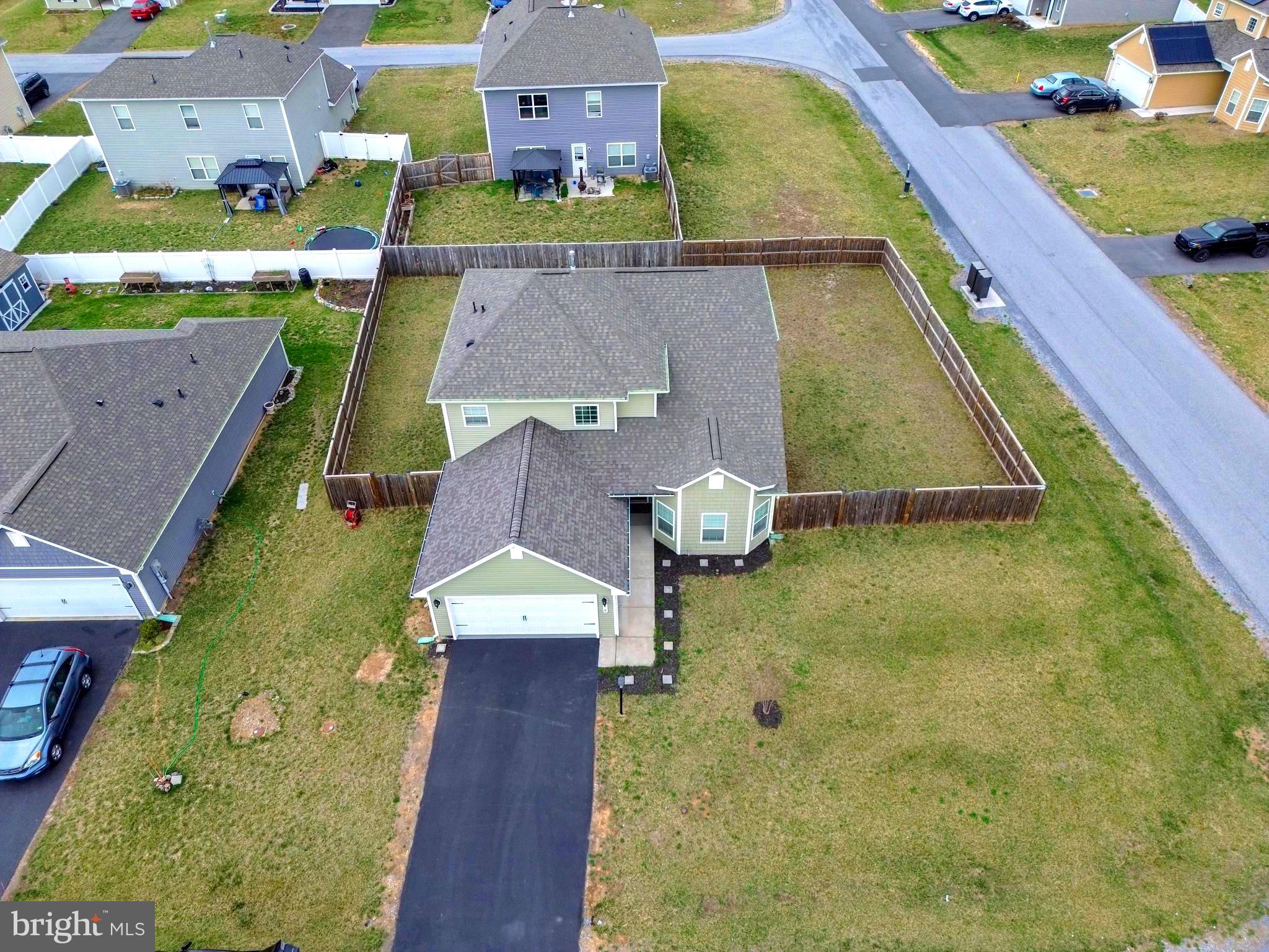 MCGINNIS POINT - Residential