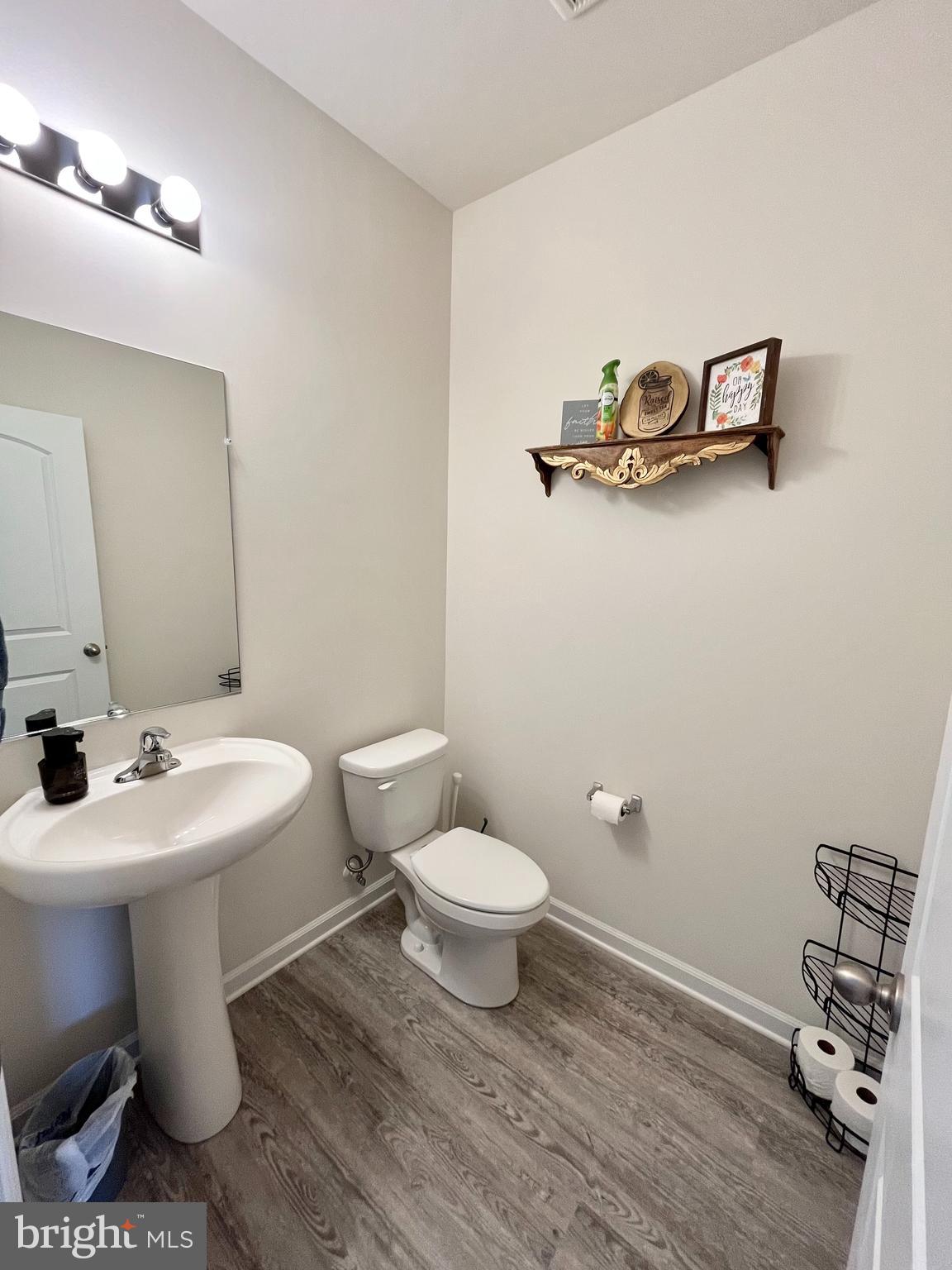 MCGINNIS POINT - Residential