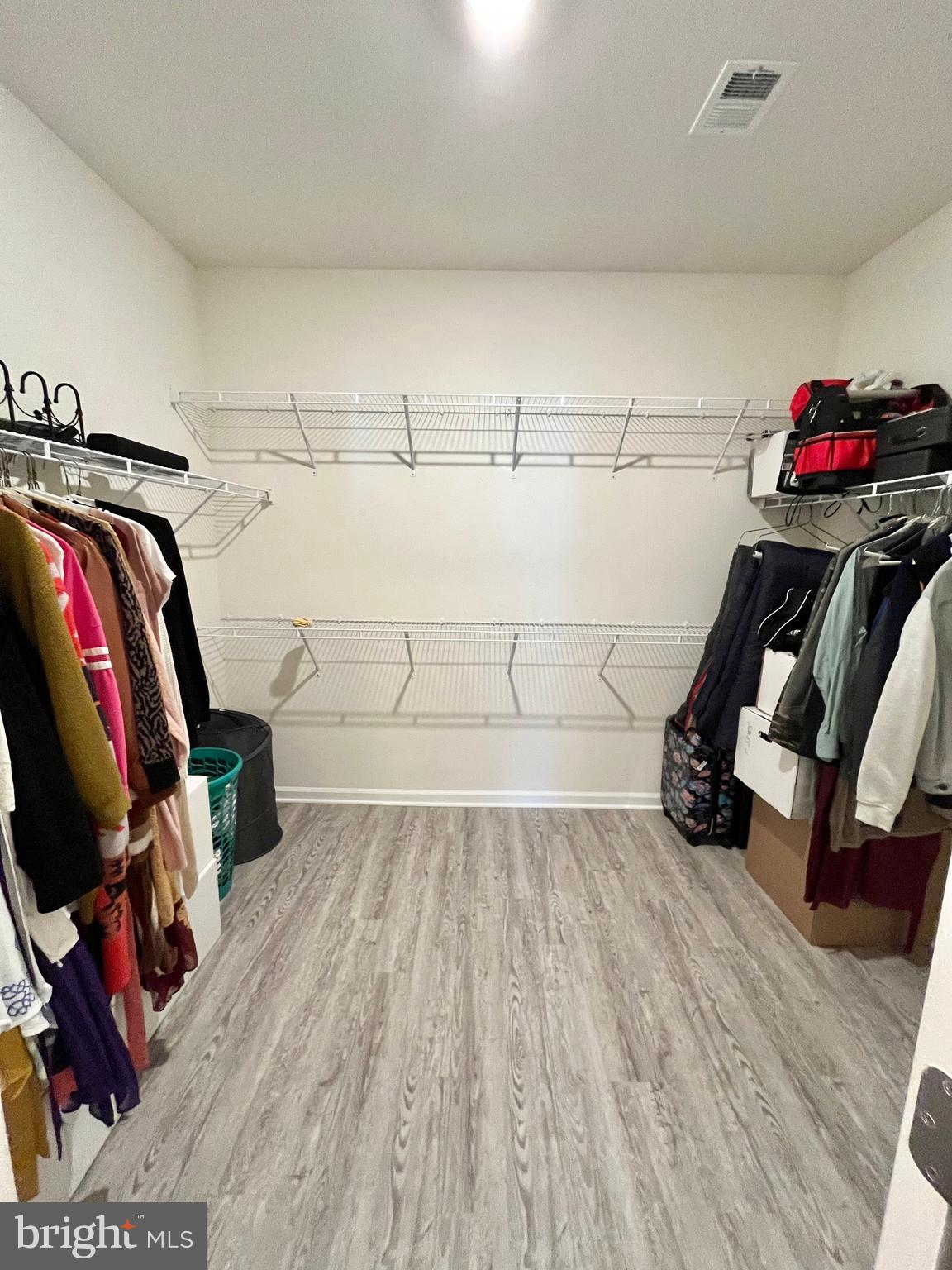 MCGINNIS POINT - Residential