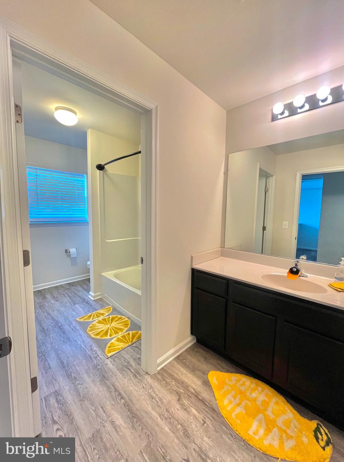 MCGINNIS POINT - Residential