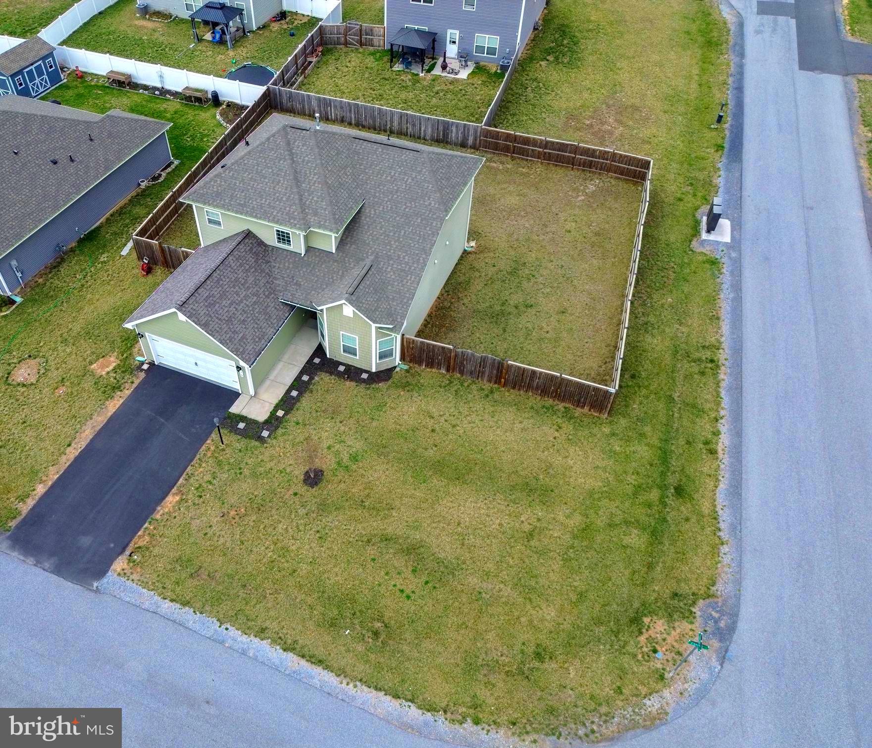 MCGINNIS POINT - Residential