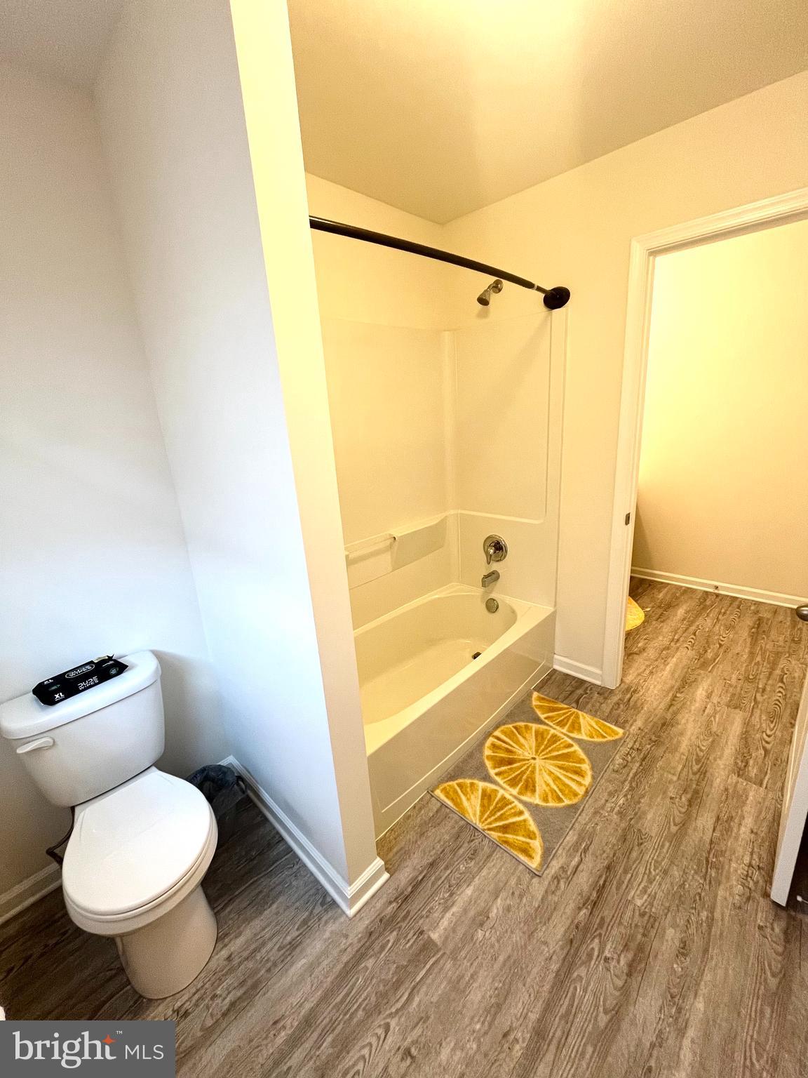 MCGINNIS POINT - Residential