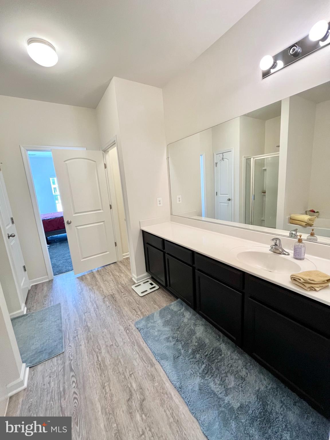 MCGINNIS POINT - Residential