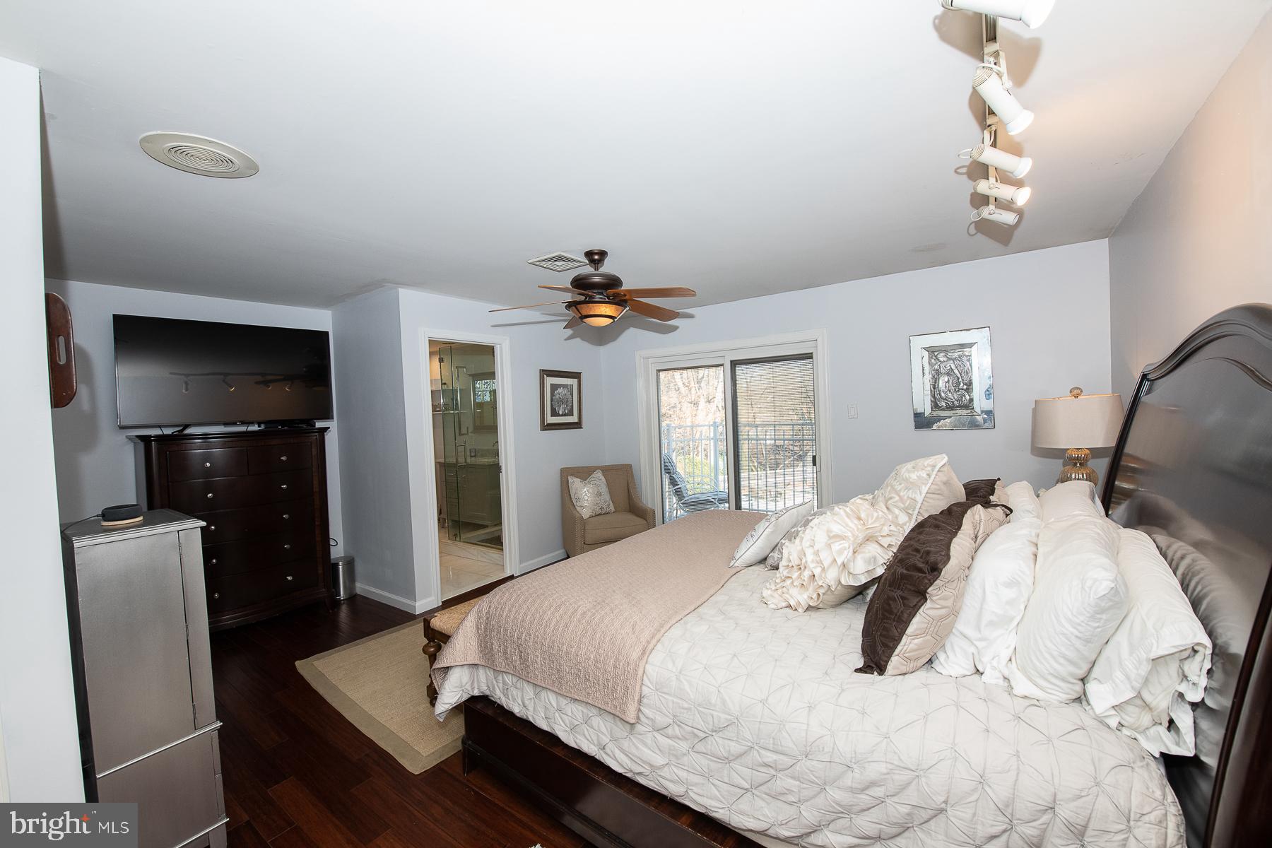 ELKINS PARK - Residential
