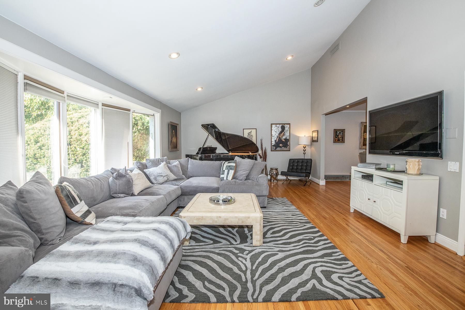 ELKINS PARK - Residential