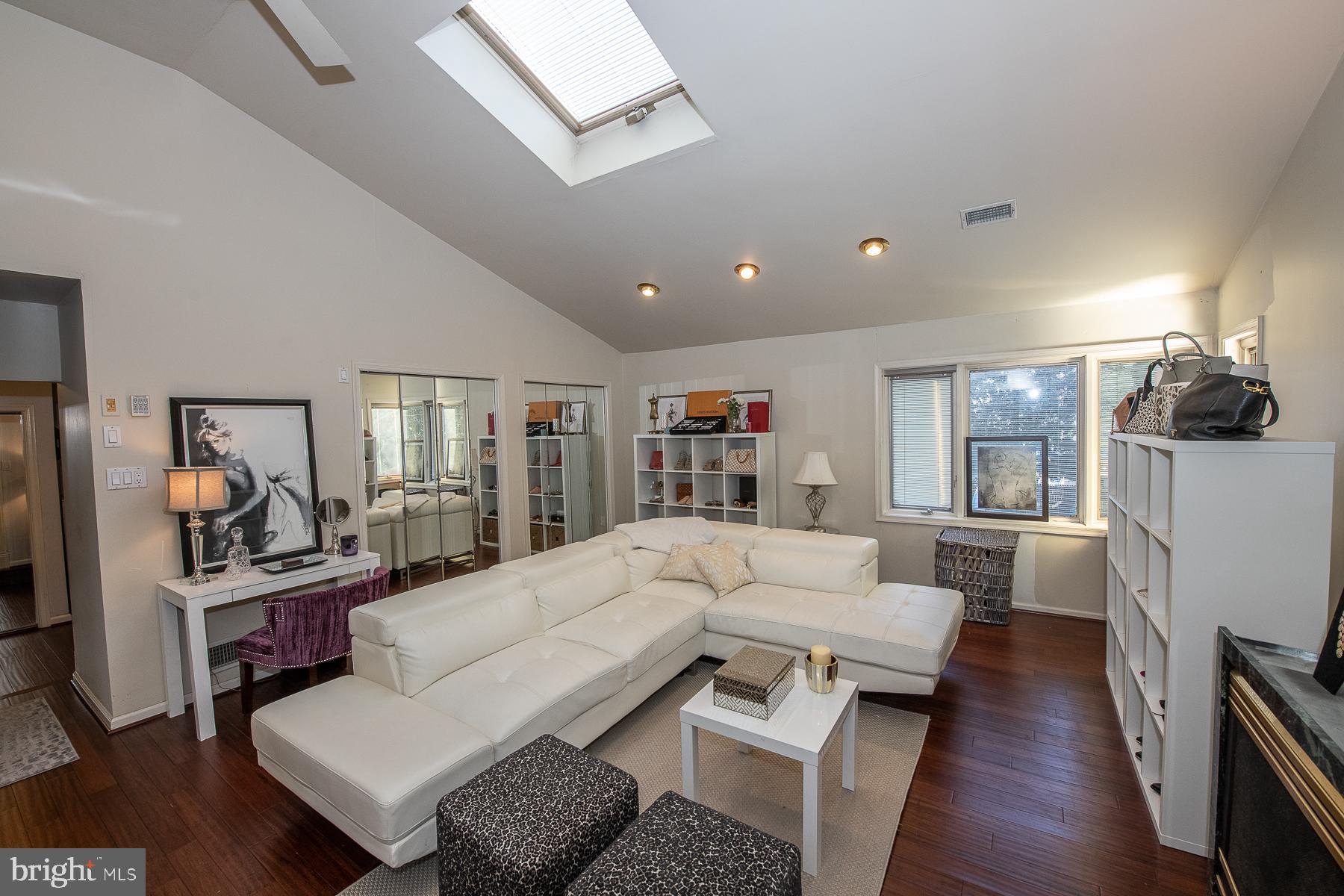 ELKINS PARK - Residential
