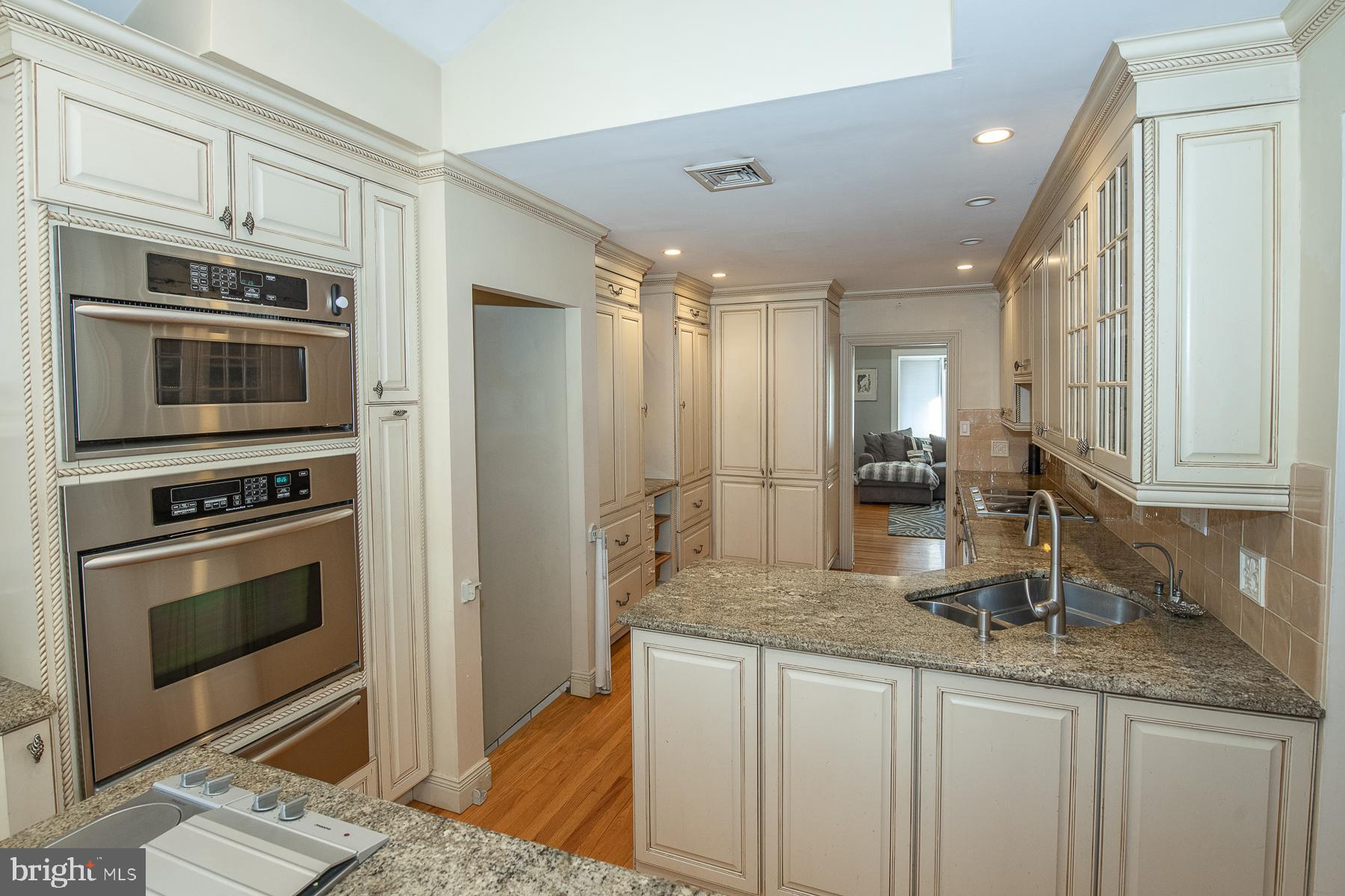 ELKINS PARK - Residential