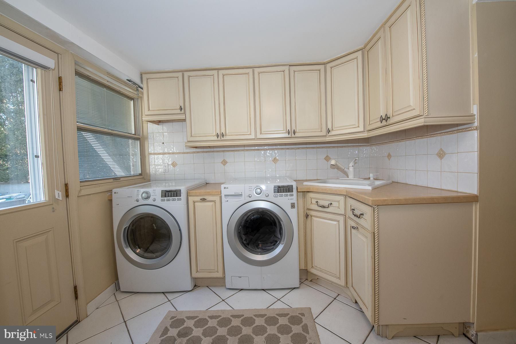 ELKINS PARK - Residential