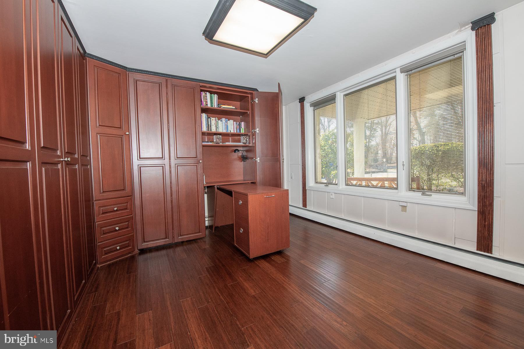 ELKINS PARK - Residential