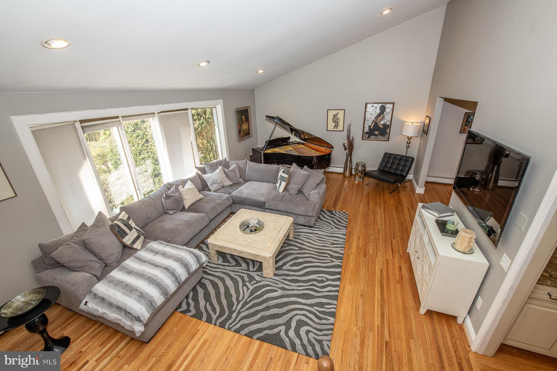 ELKINS PARK - Residential