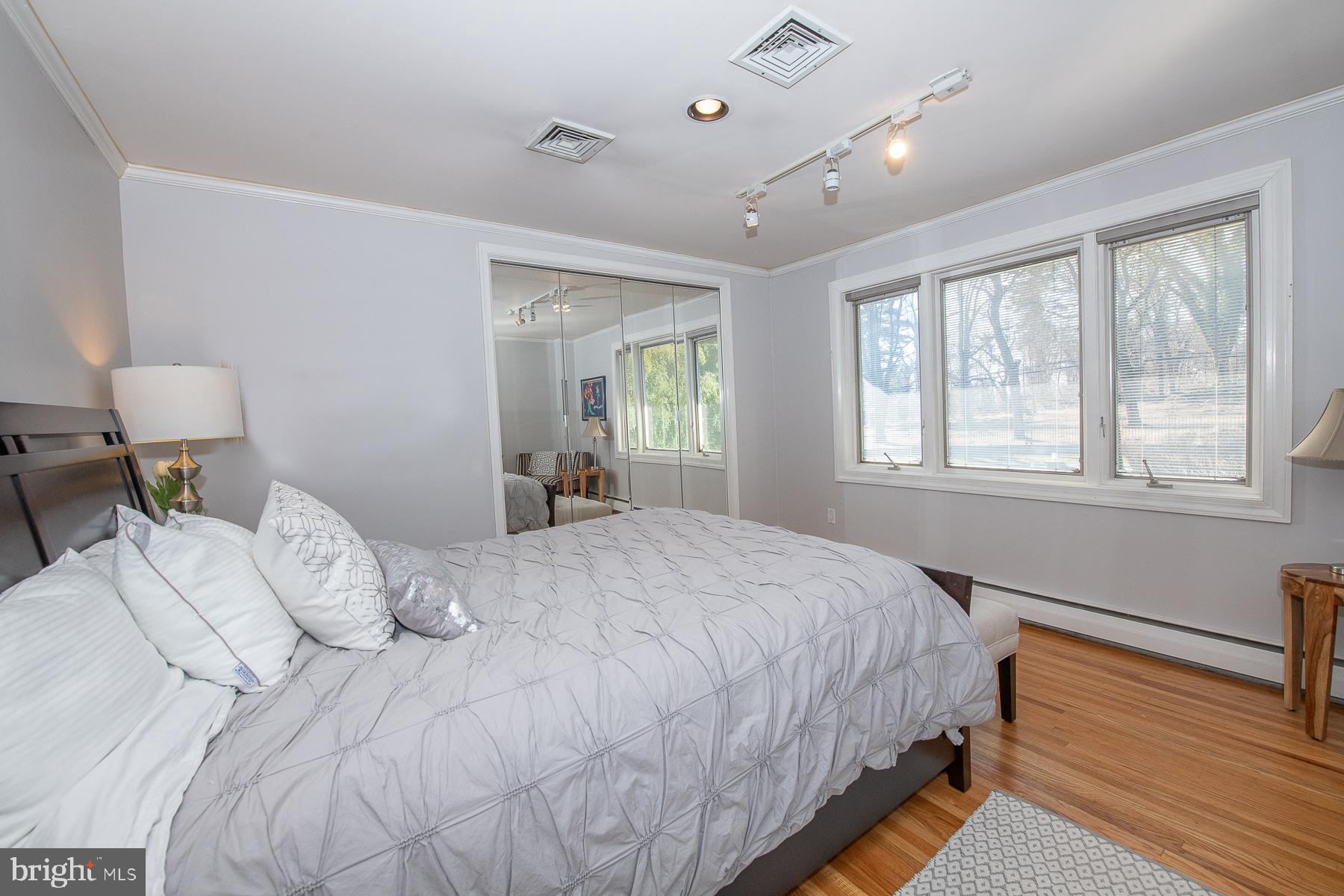 ELKINS PARK - Residential