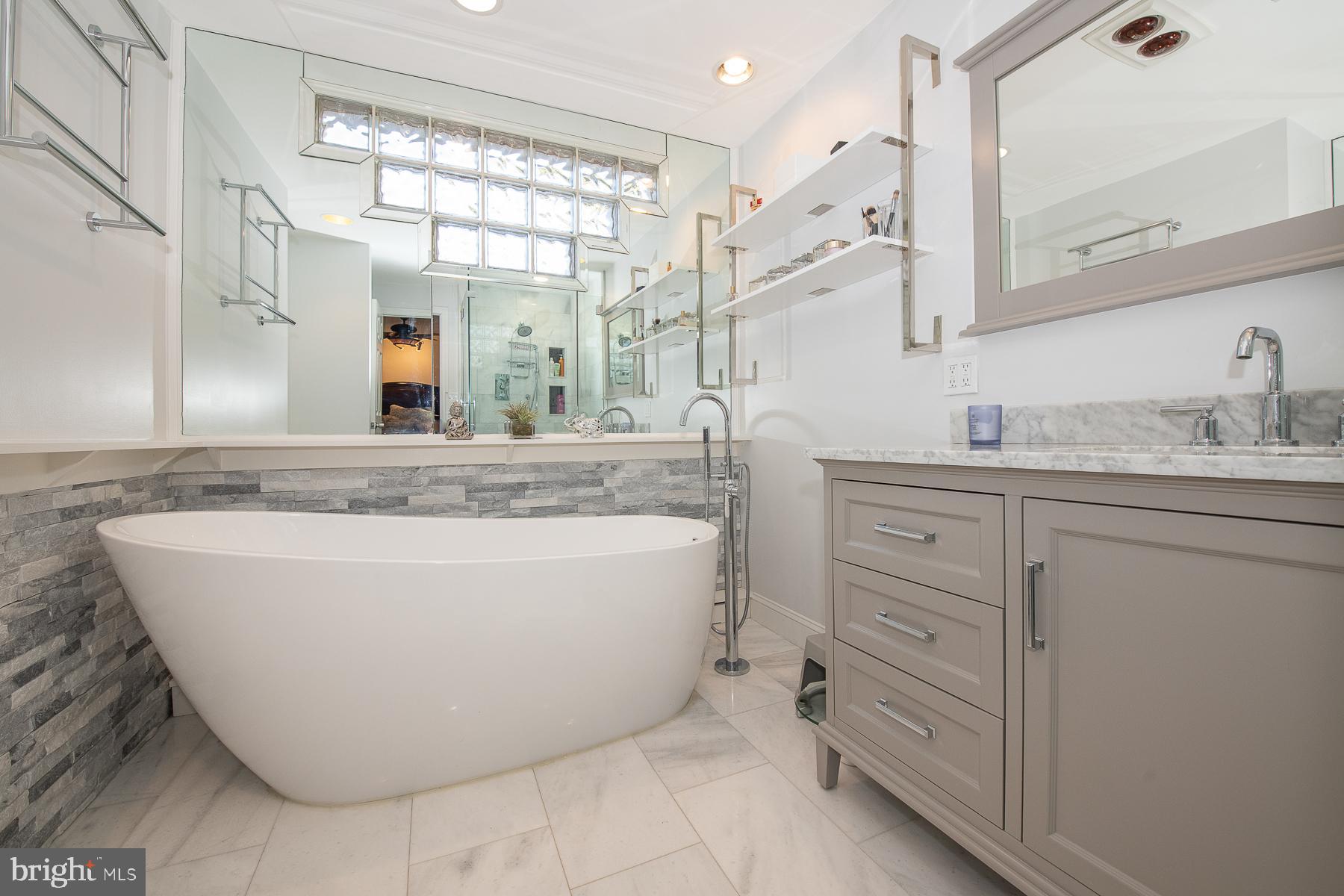 ELKINS PARK - Residential