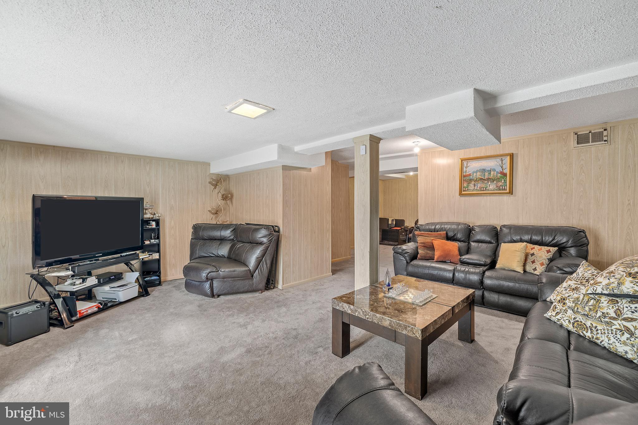 CHESTER GROVE APARTMENTS - Residential