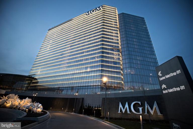 CHESTER GROVE APARTMENTS - Residential