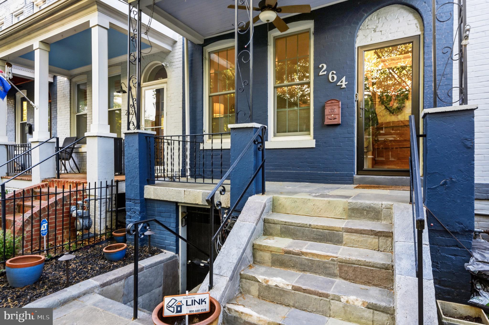 264 15TH STREET SE