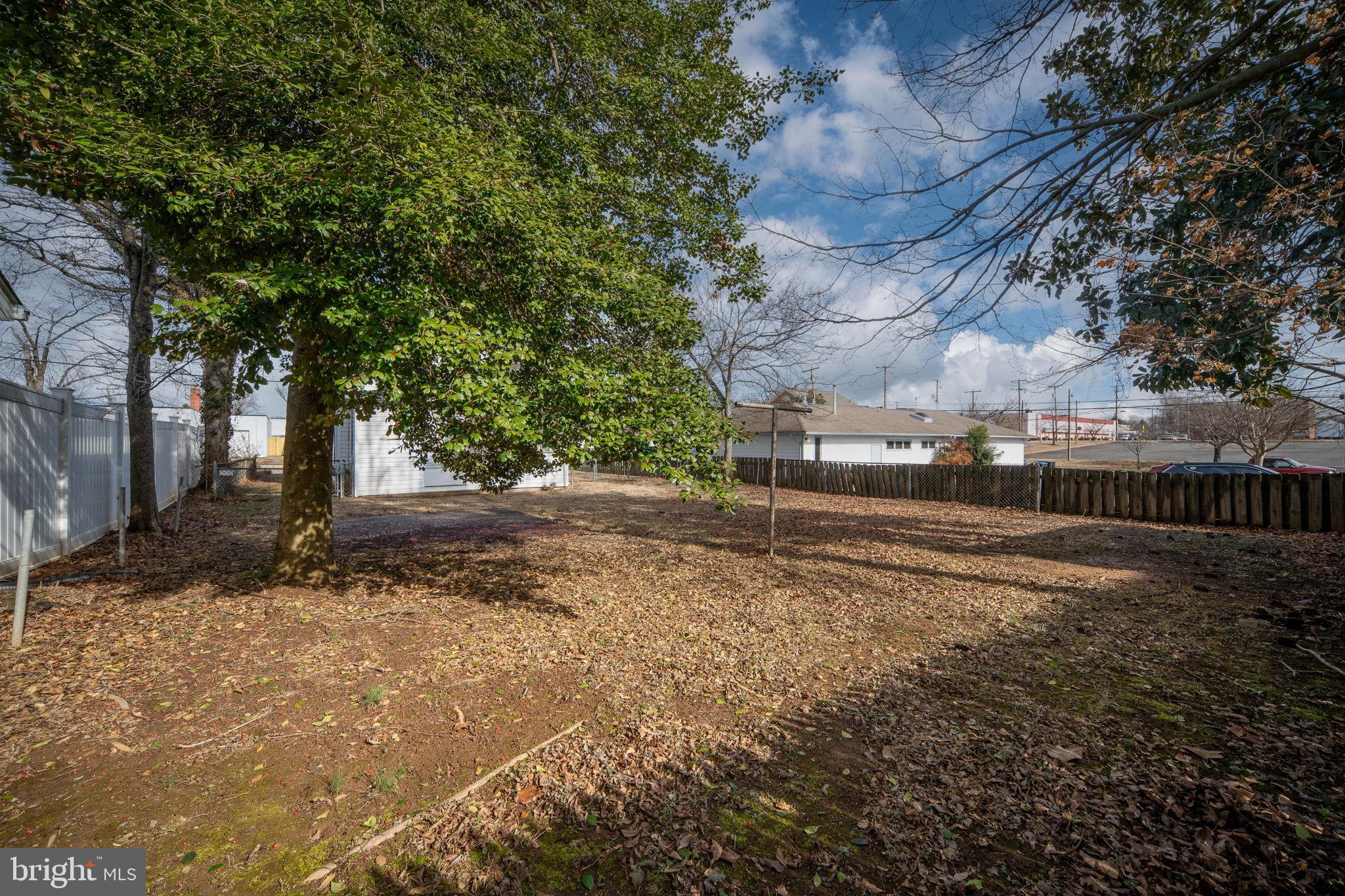 ELLWOOD CITY - Residential