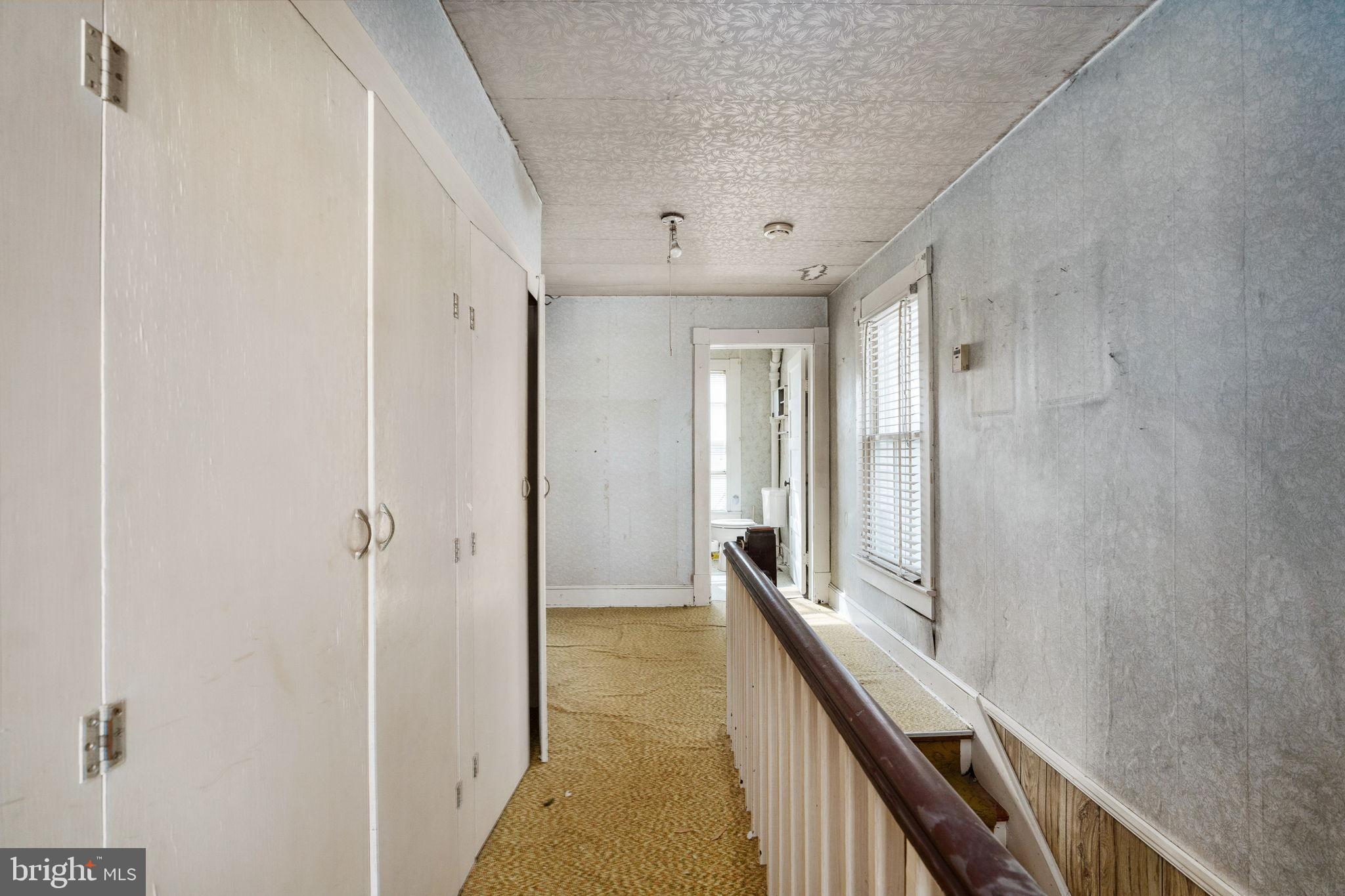 ELLWOOD CITY - Residential