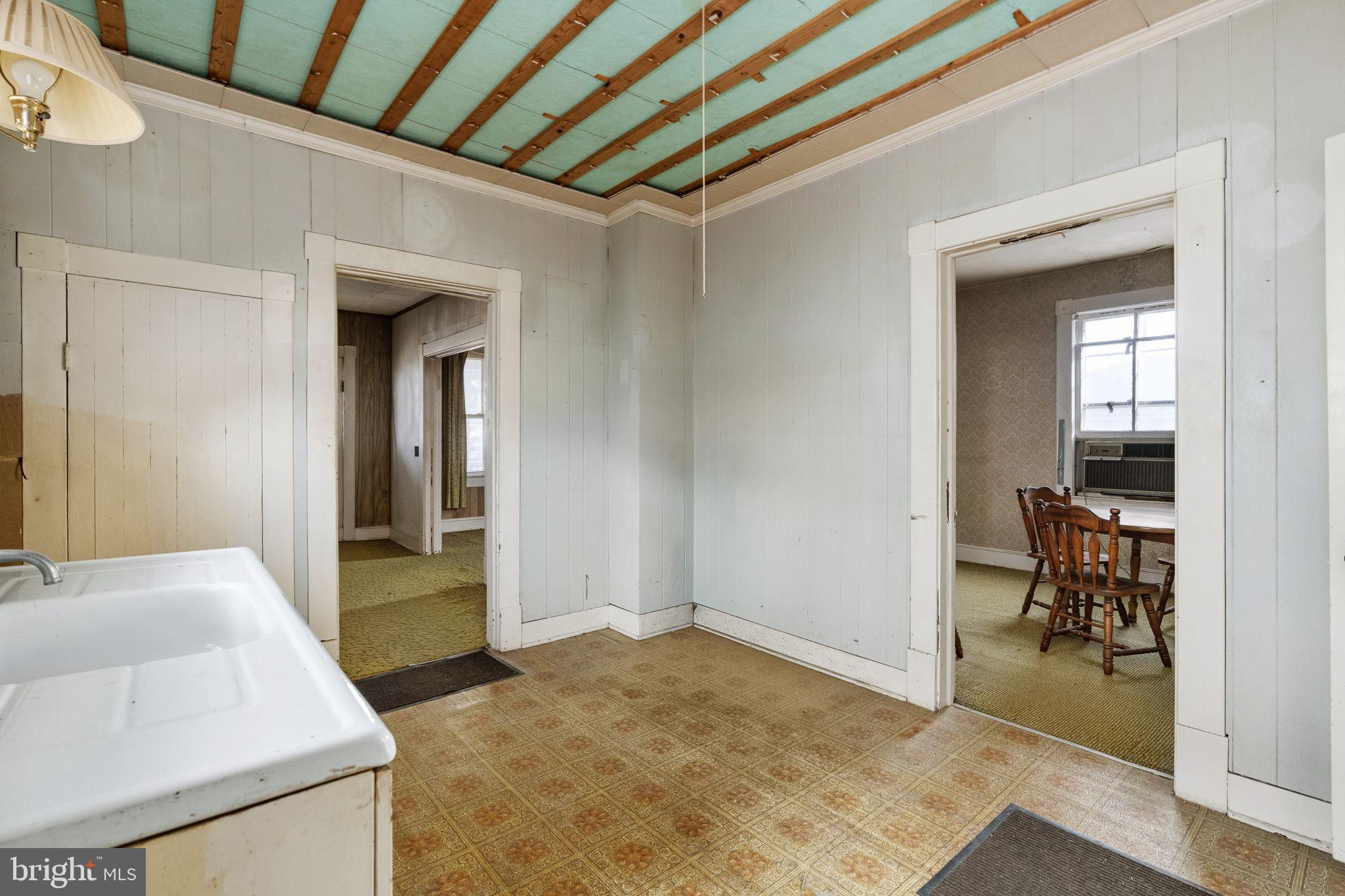 ELLWOOD CITY - Residential