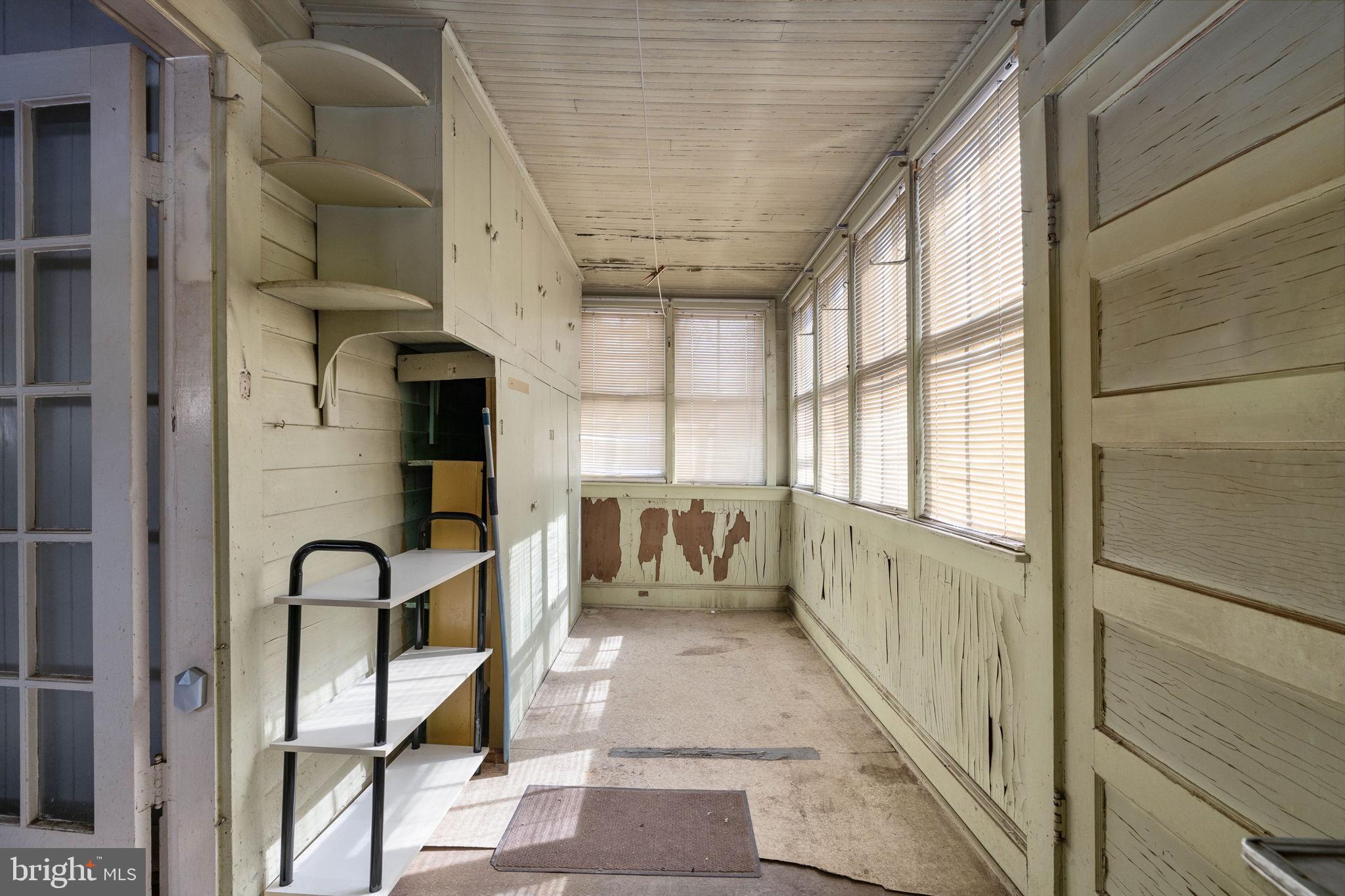 ELLWOOD CITY - Residential