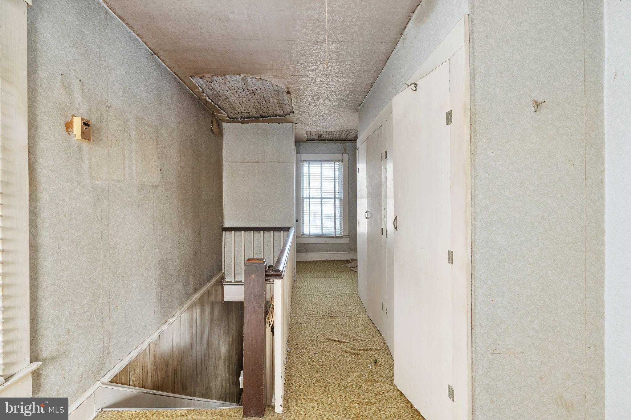 ELLWOOD CITY - Residential