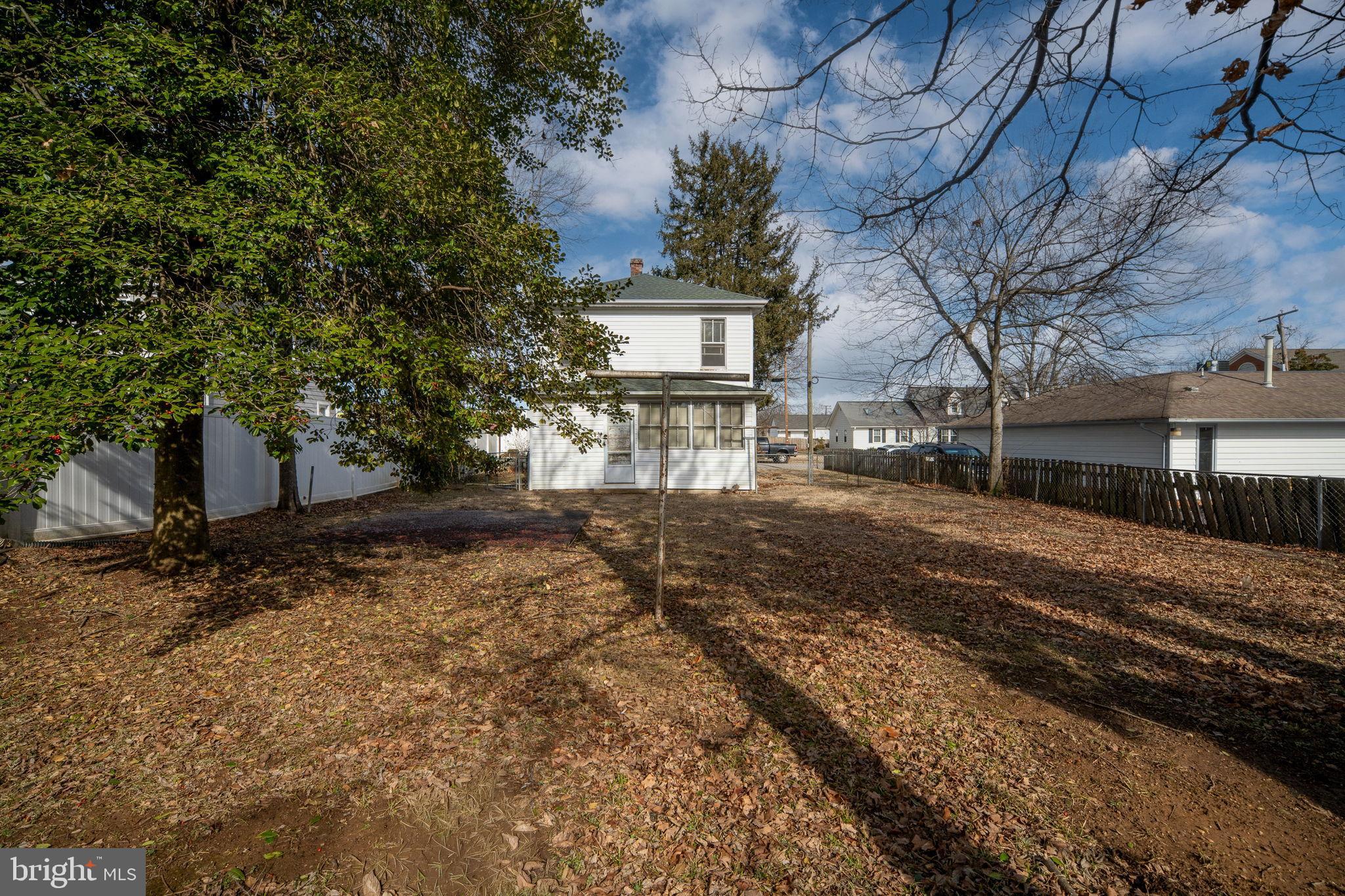 ELLWOOD CITY - Residential